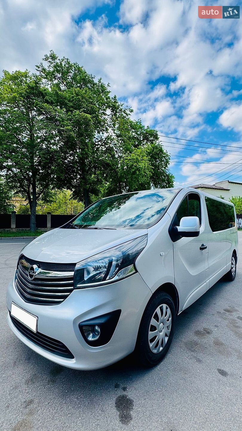 Opel Vivaro 2017 VIN W0LJ7D602HV645941 фото оголошення 3 з 16