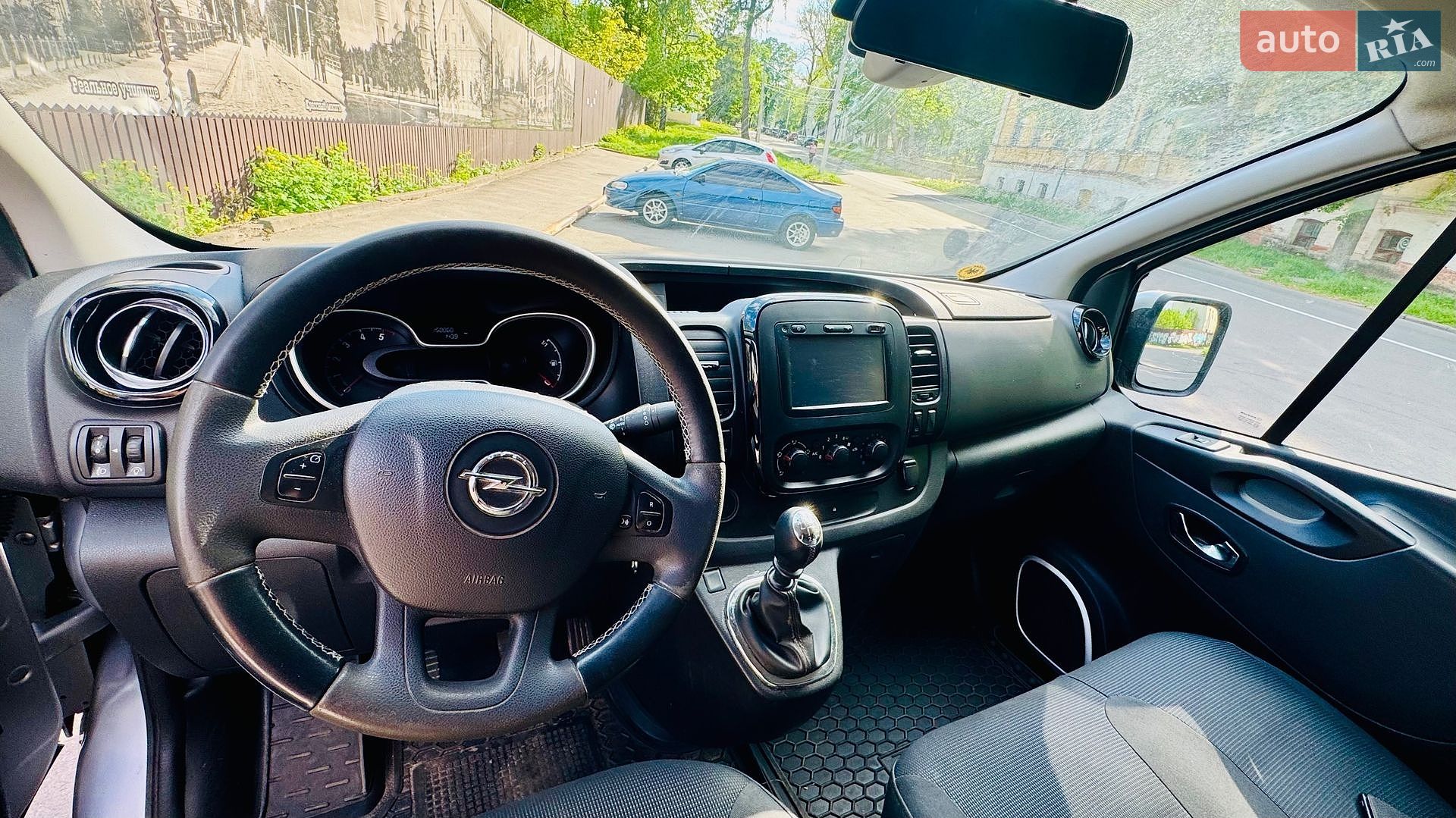 Opel Vivaro 2017 VIN W0LJ7D602HV645941 фото оголошення 4 з 16