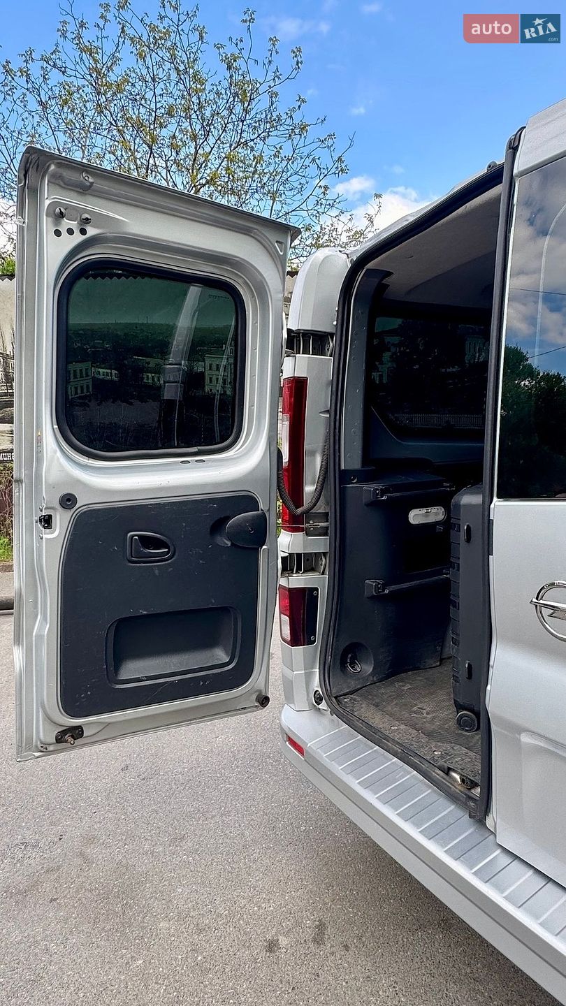 Opel Vivaro 2017 VIN W0LJ7D602HV645941 фото оголошення 8 з 16