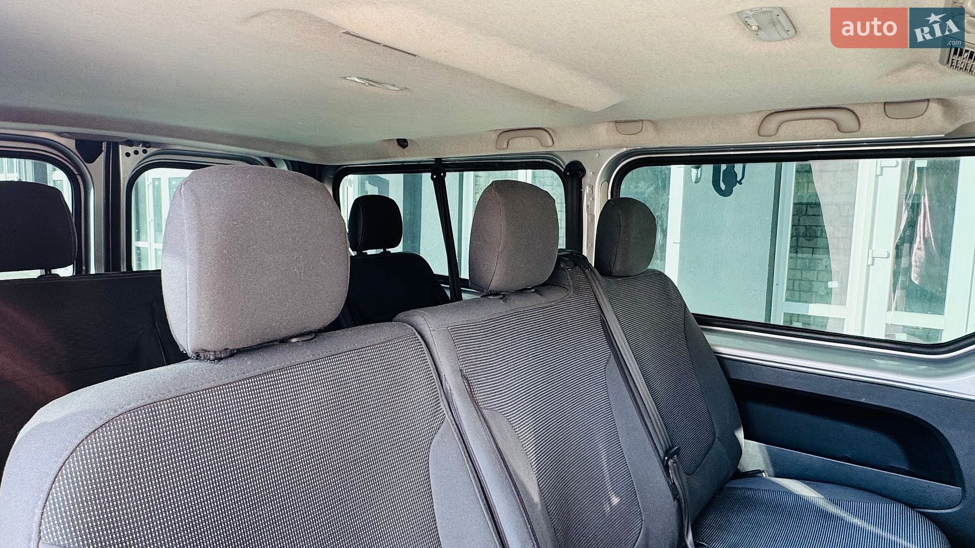 Opel Vivaro 2017 VIN W0LJ7D602HV645941 фото оголошення 12 з 16
