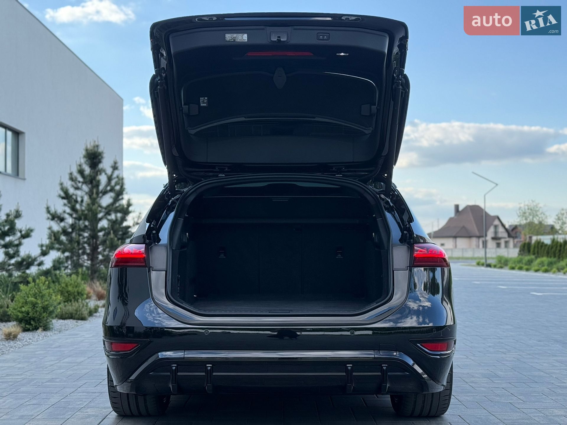 Audi S6 e-tron 2025 VIN WAUZZZGH6SA005582 фото оголошення 27 з 55