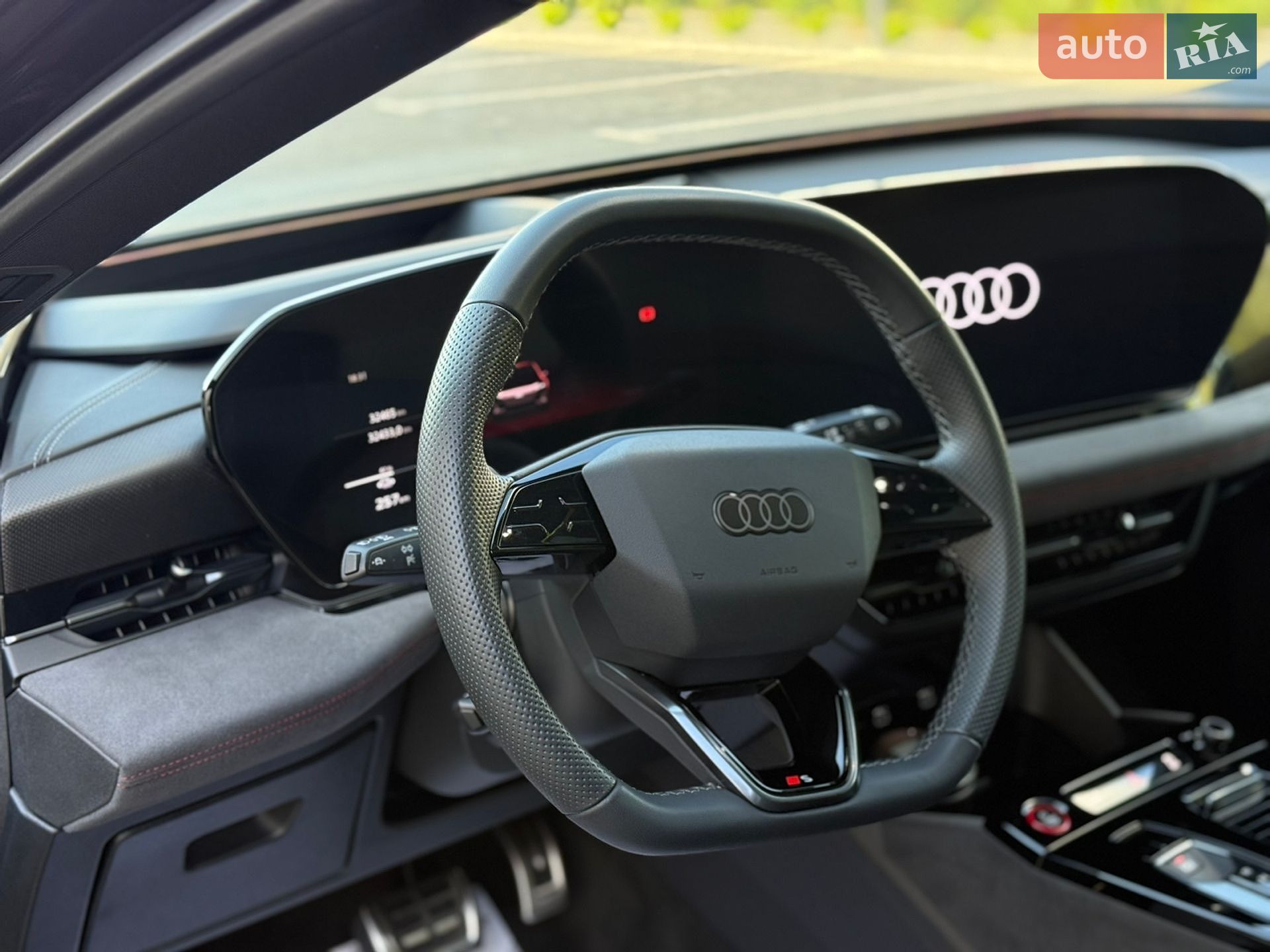 Audi S6 e-tron 2025 VIN WAUZZZGH6SA005582 фото оголошення 33 з 55