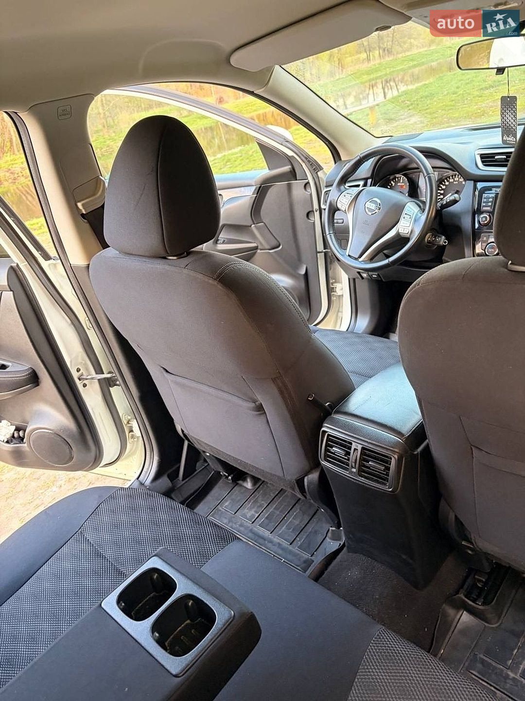 Nissan Qashqai 2016 VIN SJNFDNJ11U1670456 фото оголошення 4 з 16