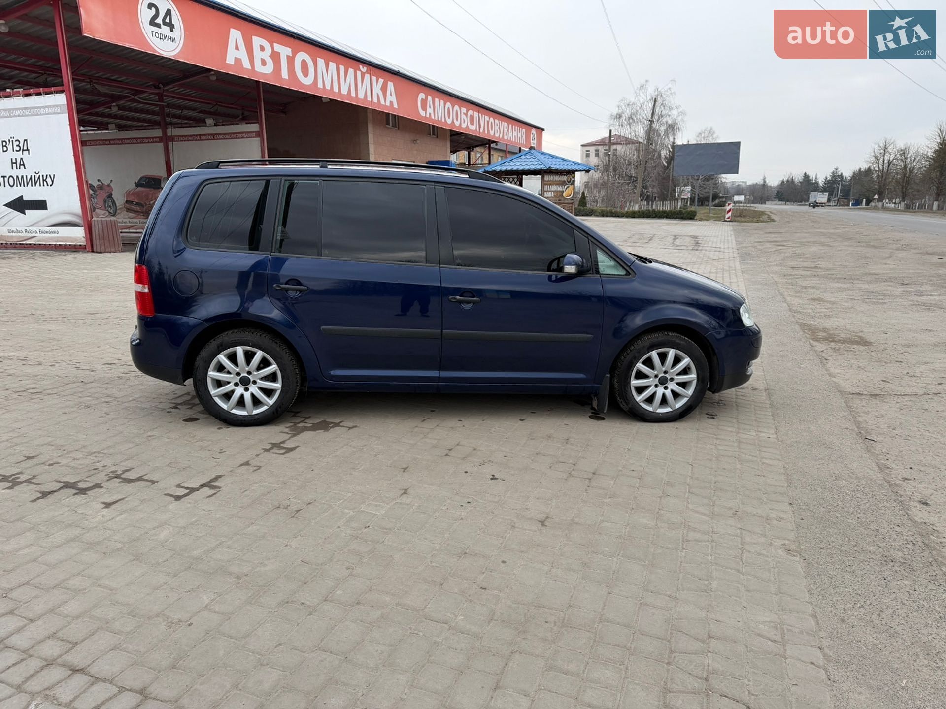 Volkswagen Touran 2004 VIN WVGZZZ1TZ5W032461 фото оголошення 8 з 18