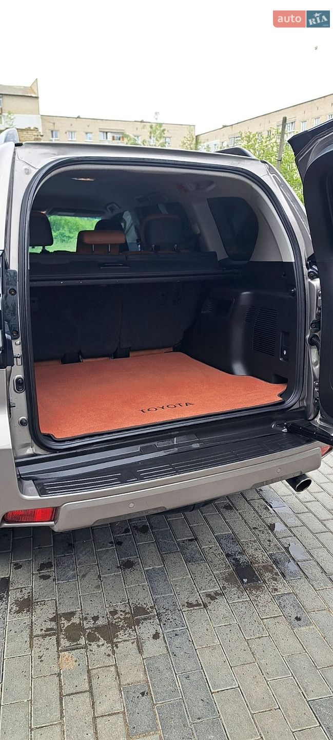 Toyota Land Cruiser Prado 2021 VIN JTEBU3FJ30K212132 фото оголошення 3 з 52