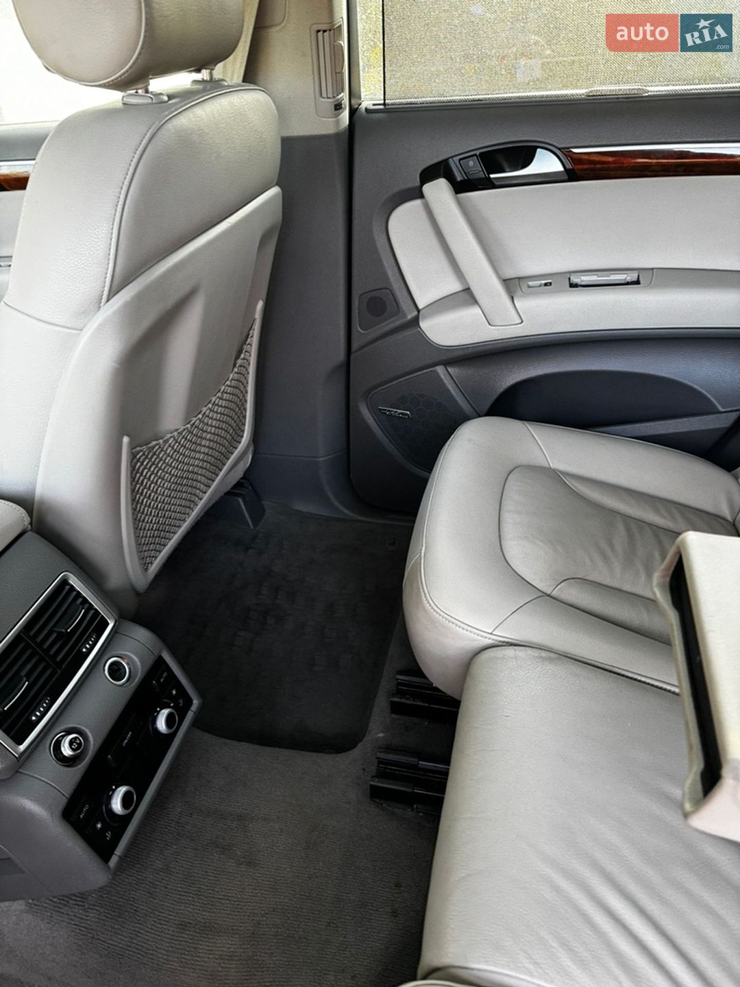 Audi Q7 2014 VIN WA1LGAFE5FD004865 фото оголошення 38 з 124