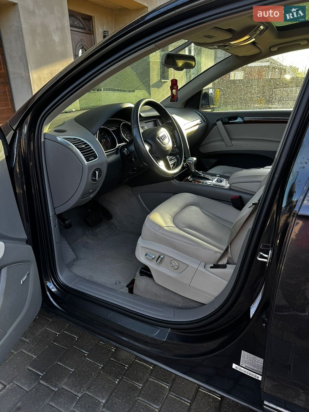 Audi Q7 2014 VIN WA1LGAFE5FD004865 фото оголошення 44 з 124