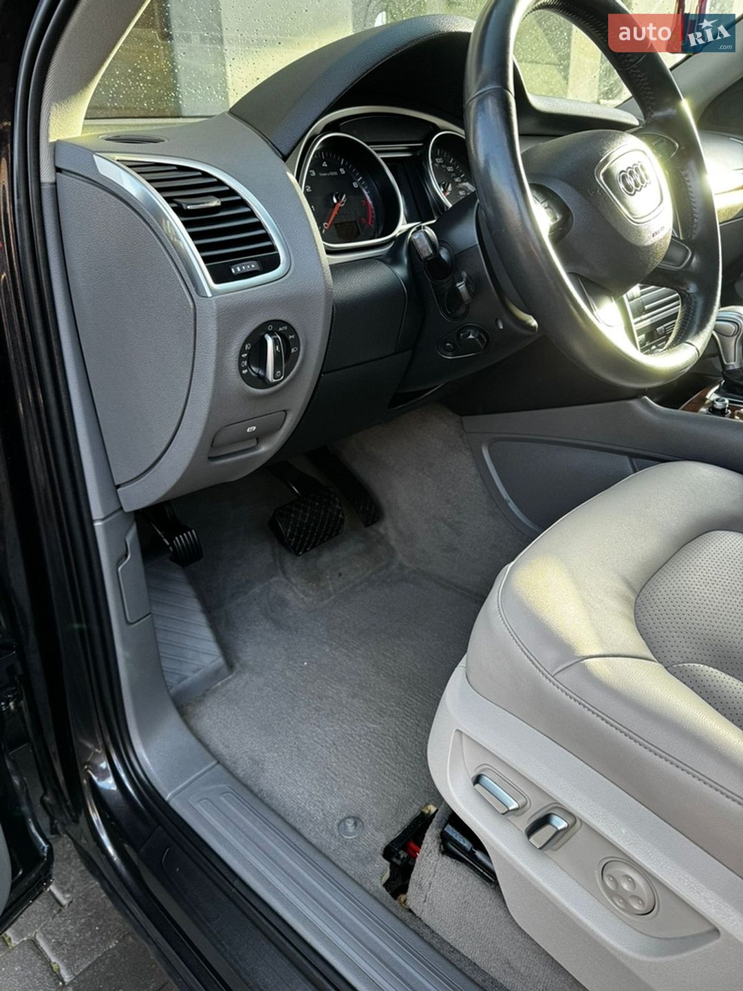 Audi Q7 2014 VIN WA1LGAFE5FD004865 фото оголошення 46 з 124