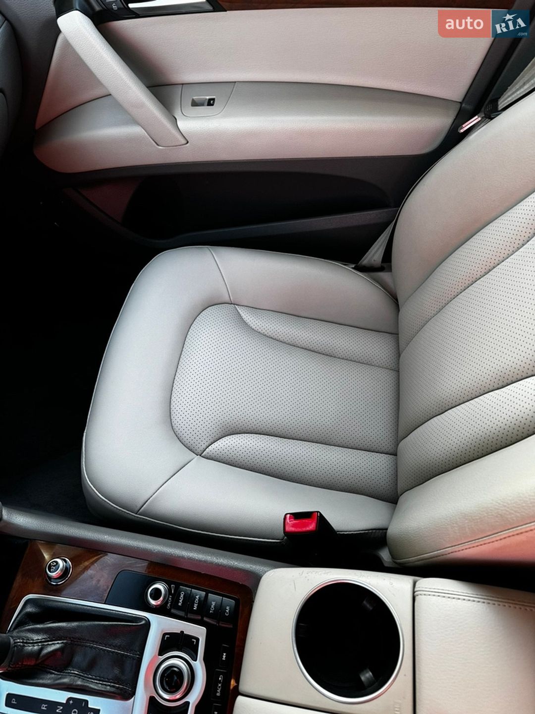 Audi Q7 2014 VIN WA1LGAFE5FD004865 фото оголошення 52 з 124