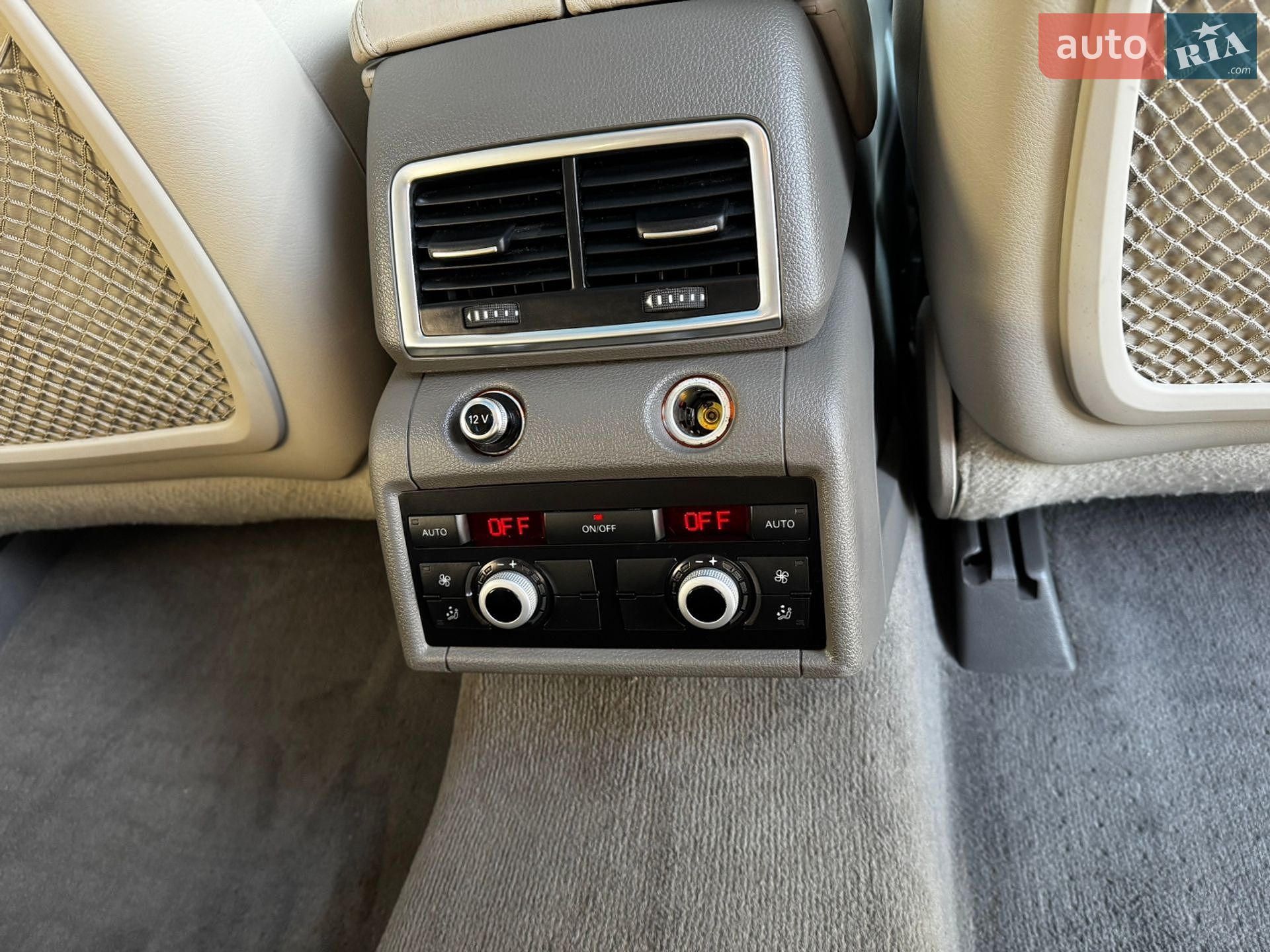 Audi Q7 2014 VIN WA1LGAFE5FD004865 фото оголошення 95 з 124