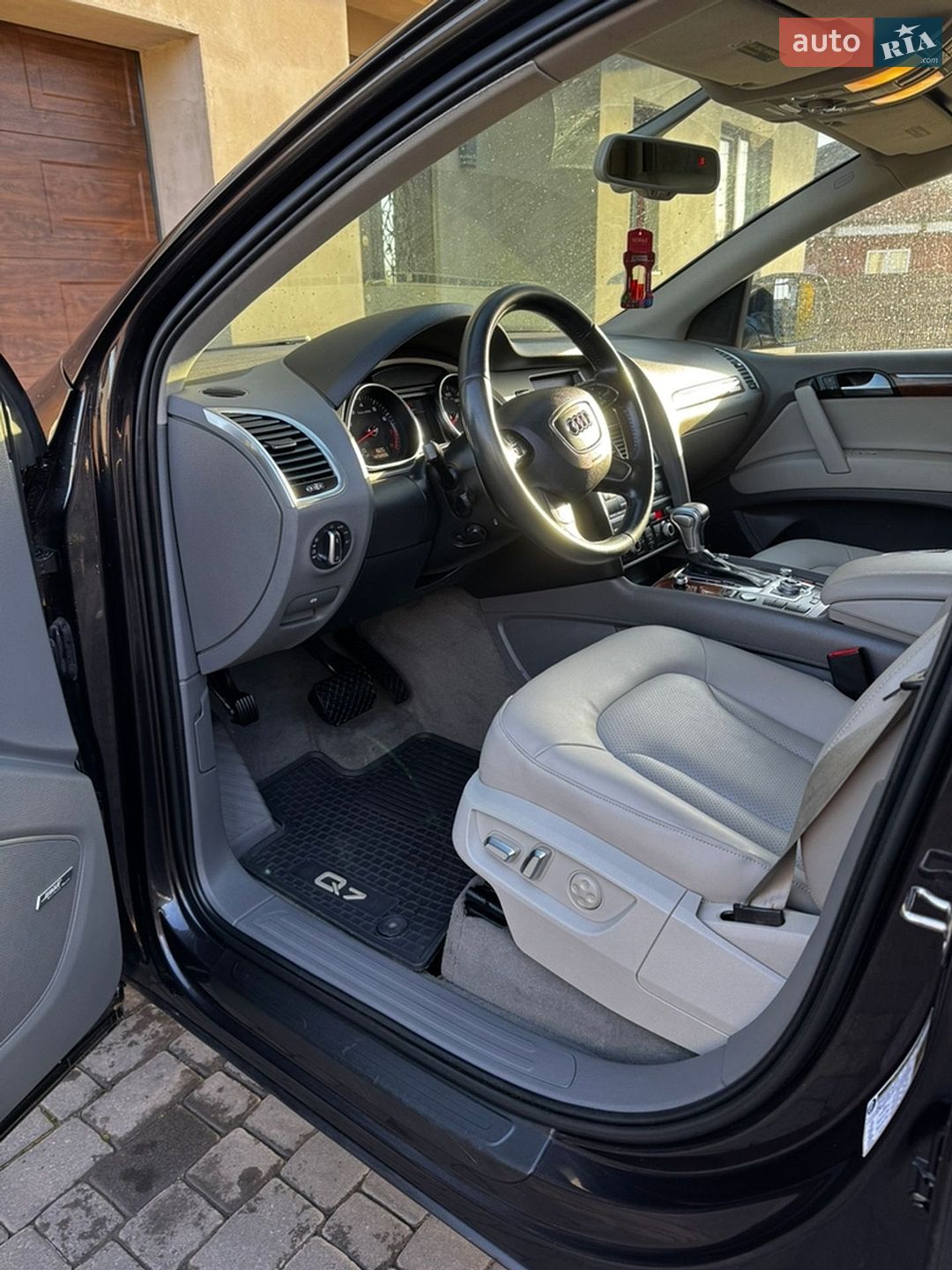 Audi Q7 2014 VIN WA1LGAFE5FD004865 фото оголошення 112 з 124