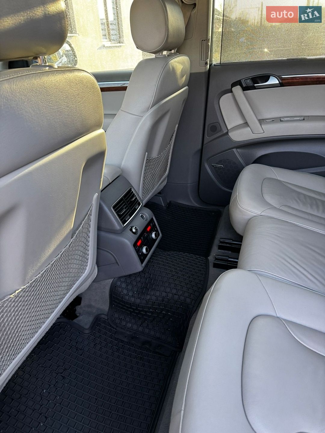 Audi Q7 2014 VIN WA1LGAFE5FD004865 фото оголошення 114 з 124