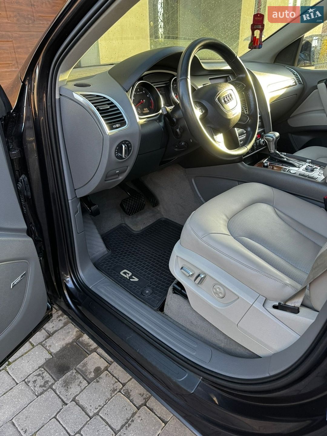 Audi Q7 2014 VIN WA1LGAFE5FD004865 фото оголошення 116 з 124