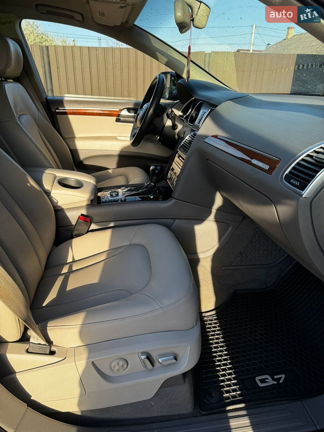 Audi Q7 2014 VIN WA1LGAFE5FD004865 фото оголошення 118 з 124
