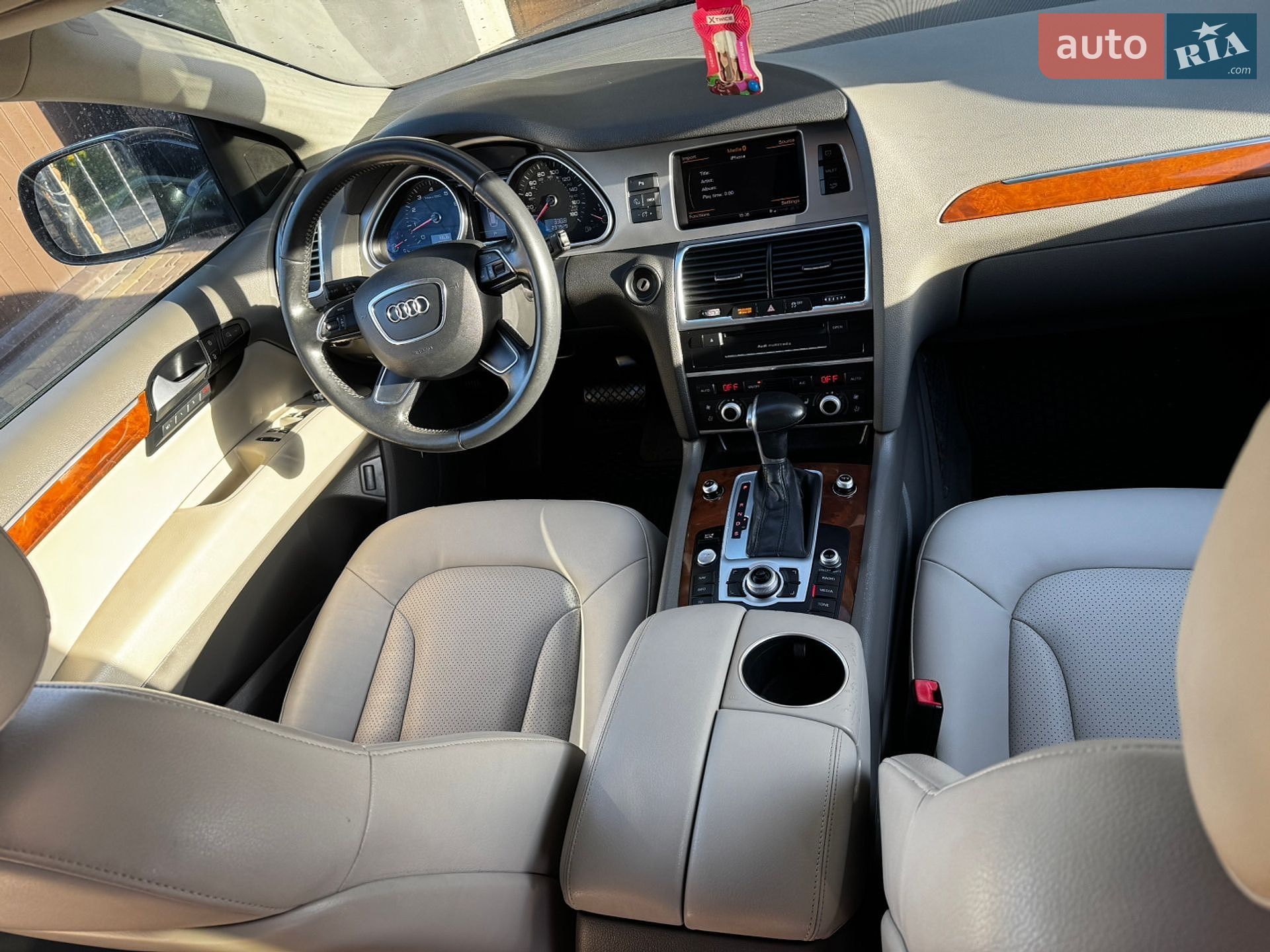Audi Q7 2014 VIN WA1LGAFE5FD004865 фото оголошення 124 з 124