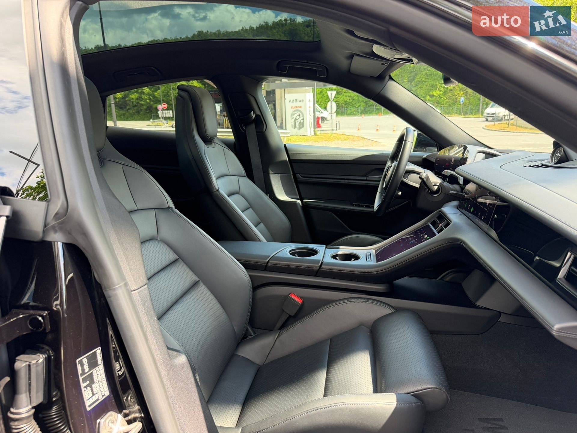 Porsche Taycan 2021 VIN WP0ZZZY1ZMSA29895 фото оголошення 31 з 73