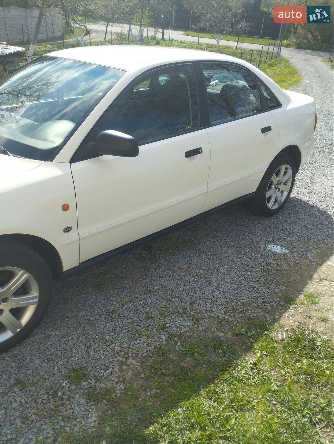 Audi A4 1996 VIN WAUZZZ8DZTA148694 фото оголошення 4 з 11
