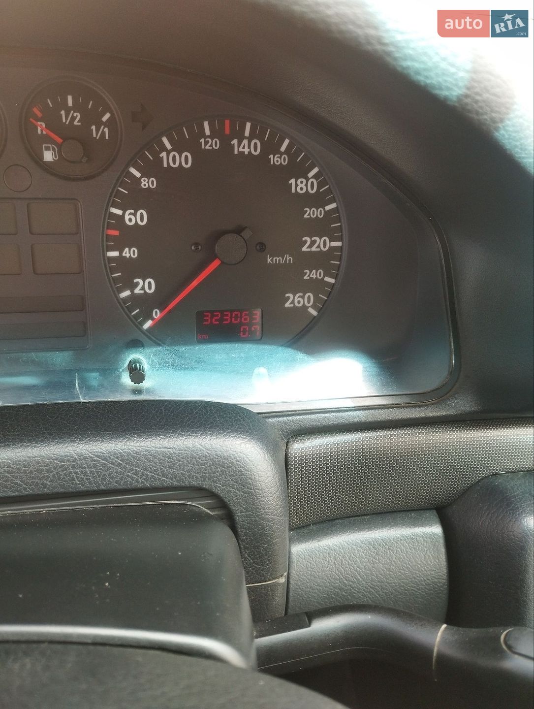 Audi A4 1996 VIN WAUZZZ8DZTA148694 фото оголошення 9 з 11