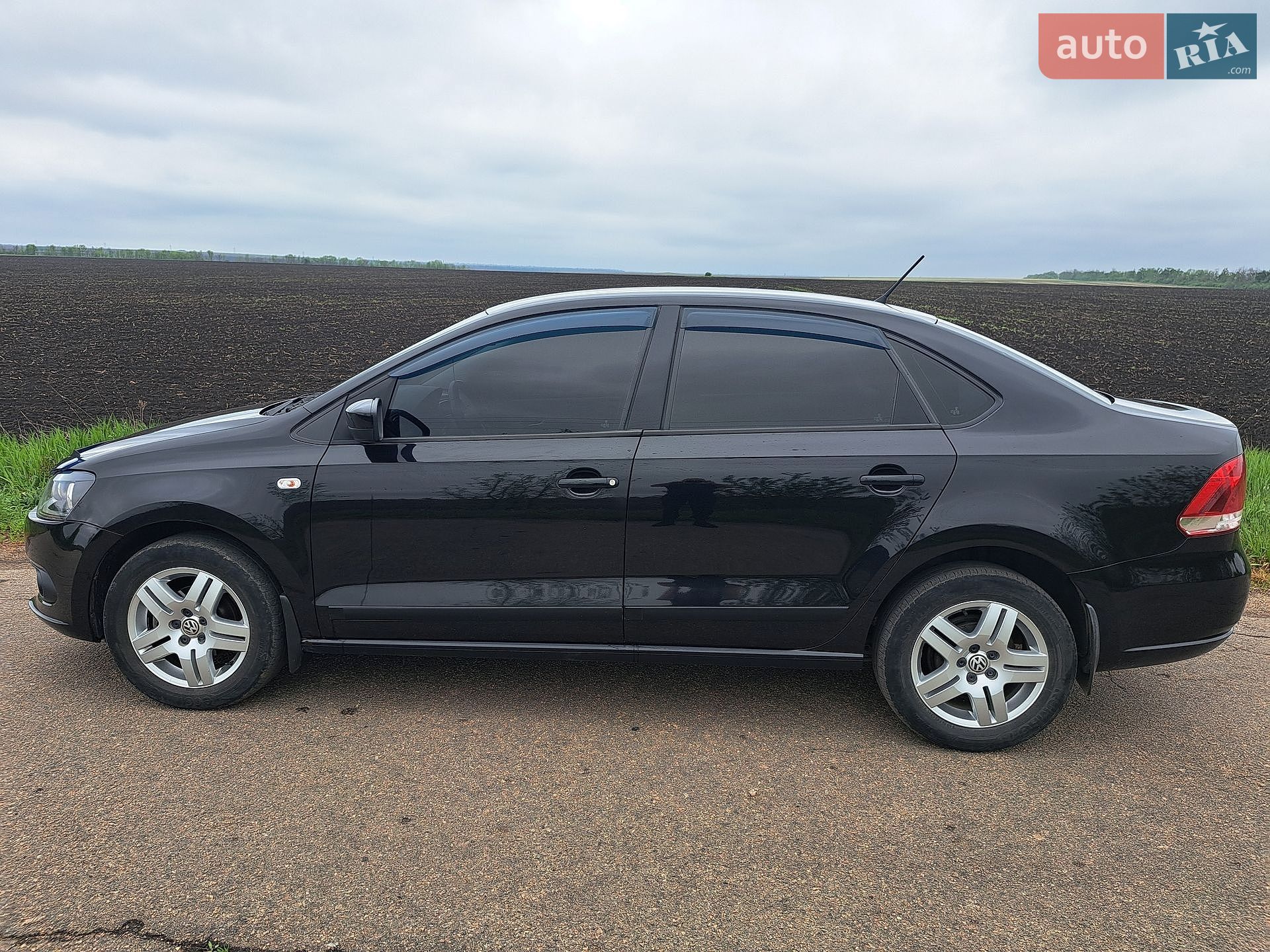 Volkswagen Polo 2012 VIN XW8ZZZ61ZDG003784 фото оголошення 3 з 16
