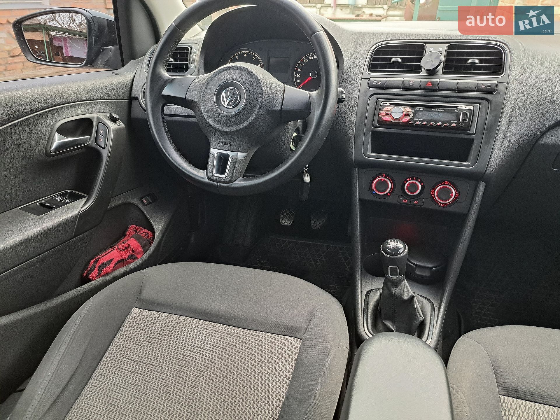 Volkswagen Polo 2012 VIN XW8ZZZ61ZDG003784 фото оголошення 10 з 16