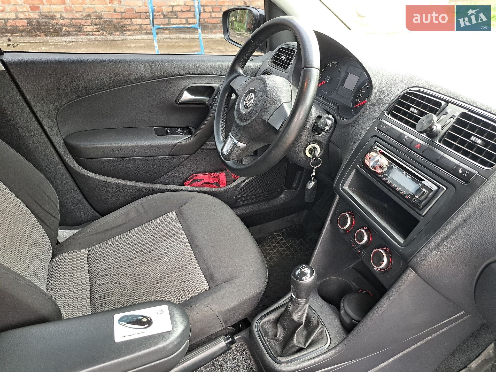Volkswagen Polo 2012 VIN XW8ZZZ61ZDG003784 фото оголошення 11 з 16