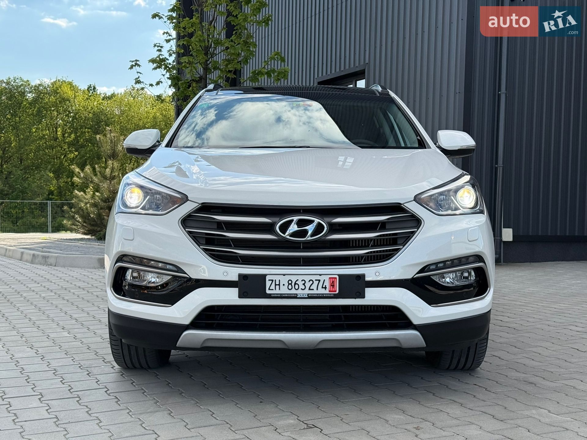 Hyundai Santa FE 2015 VIN KMHSU81XDGU552754 фото оголошення 4 з 80