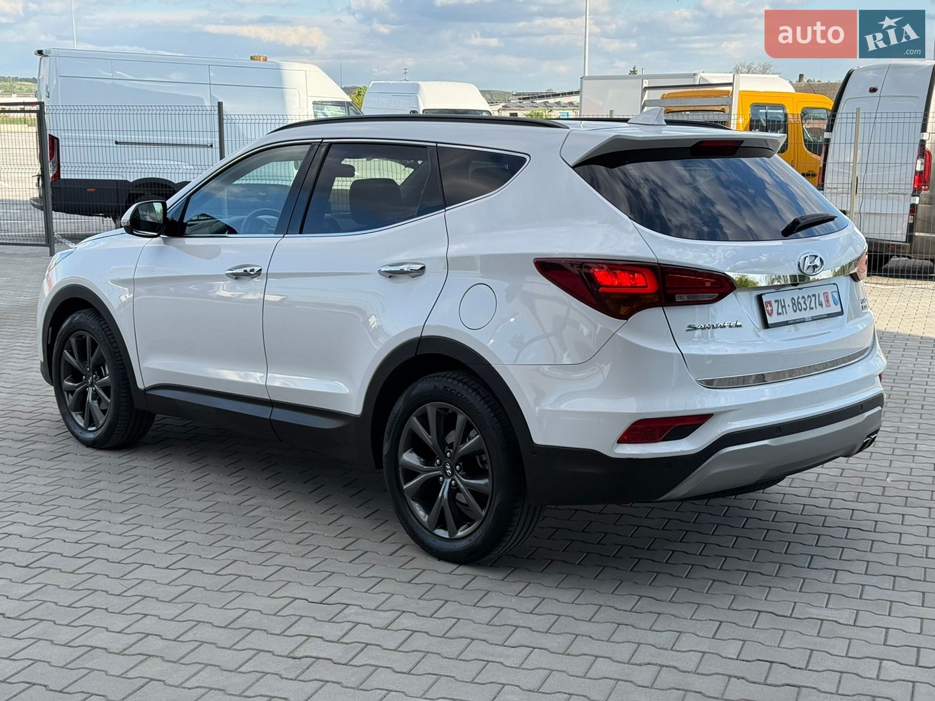 Hyundai Santa FE 2015 VIN KMHSU81XDGU552754 фото оголошення 11 з 80