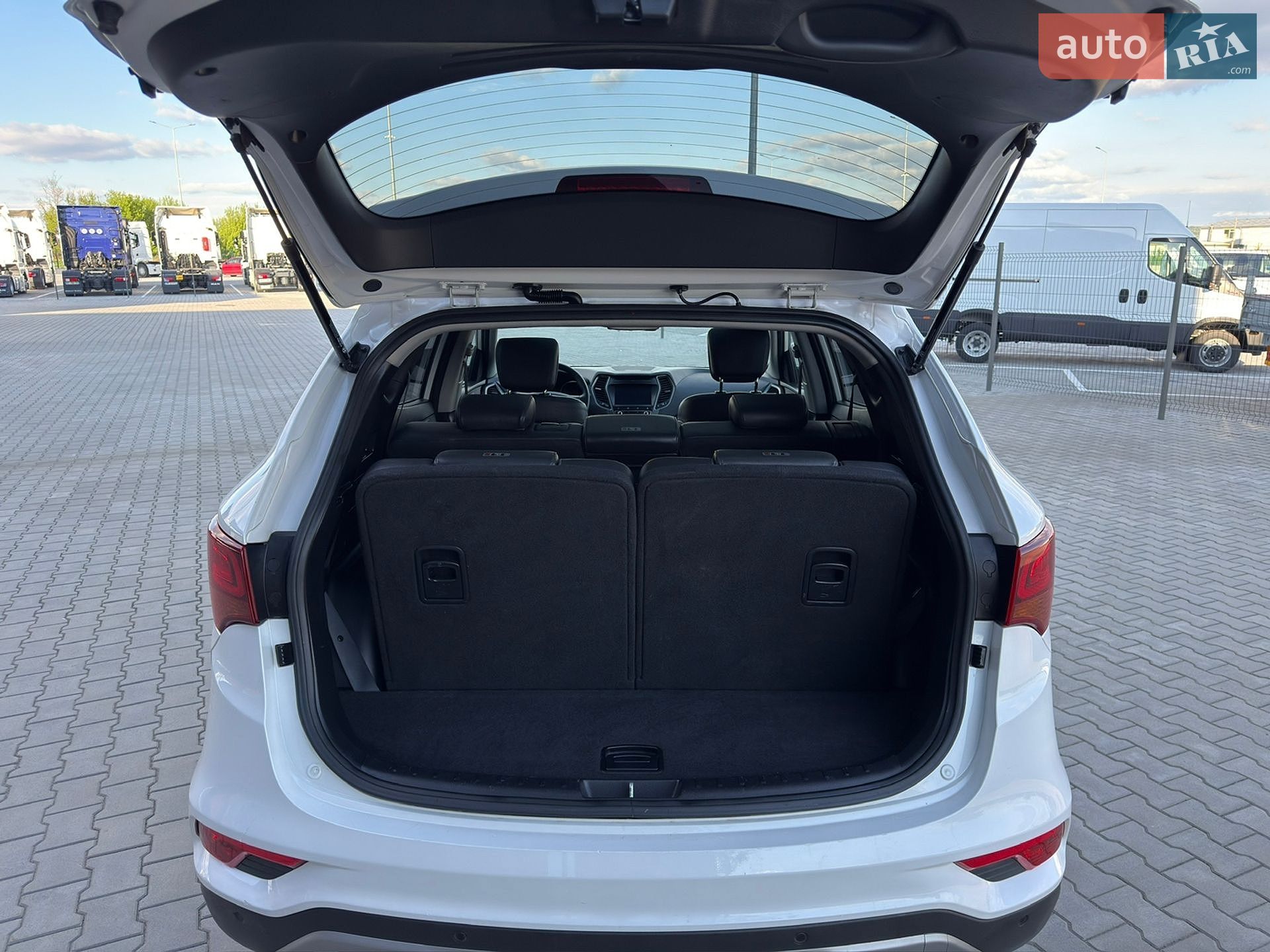 Hyundai Santa FE 2015 VIN KMHSU81XDGU552754 фото оголошення 38 з 80