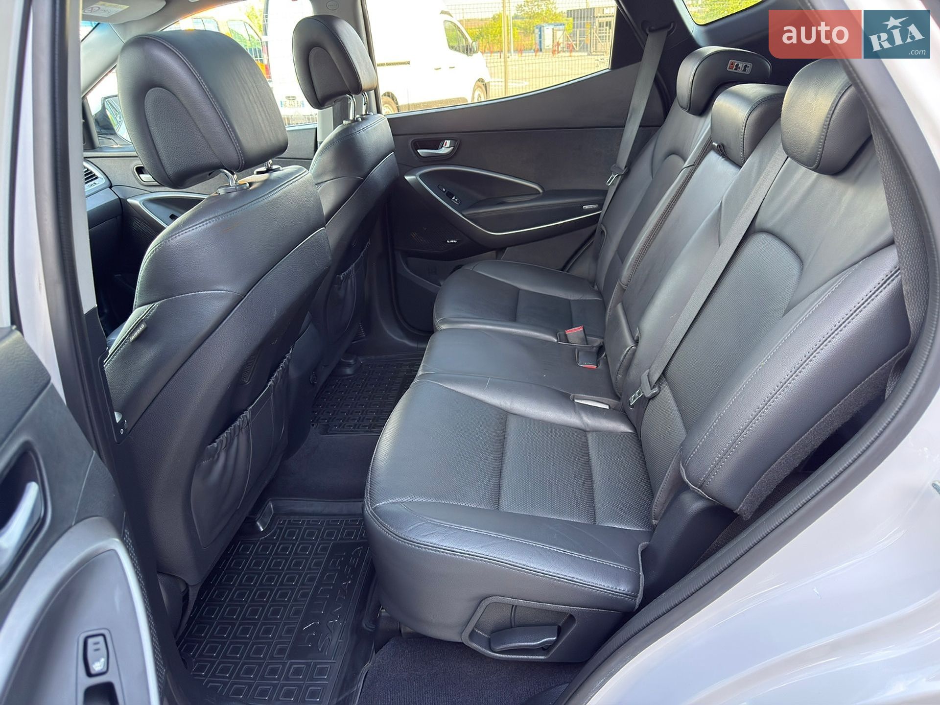 Hyundai Santa FE 2015 VIN KMHSU81XDGU552754 фото оголошення 37 з 80