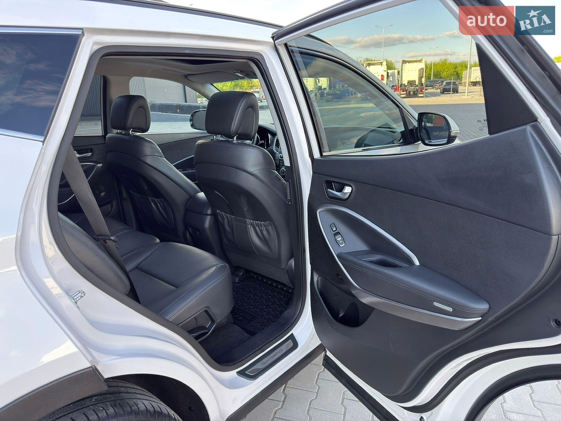 Hyundai Santa FE 2015 VIN KMHSU81XDGU552754 фото оголошення 44 з 80