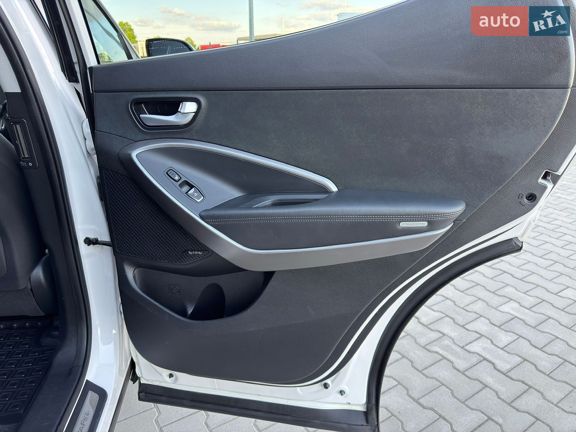 Hyundai Santa FE 2015 VIN KMHSU81XDGU552754 фото оголошення 45 з 80