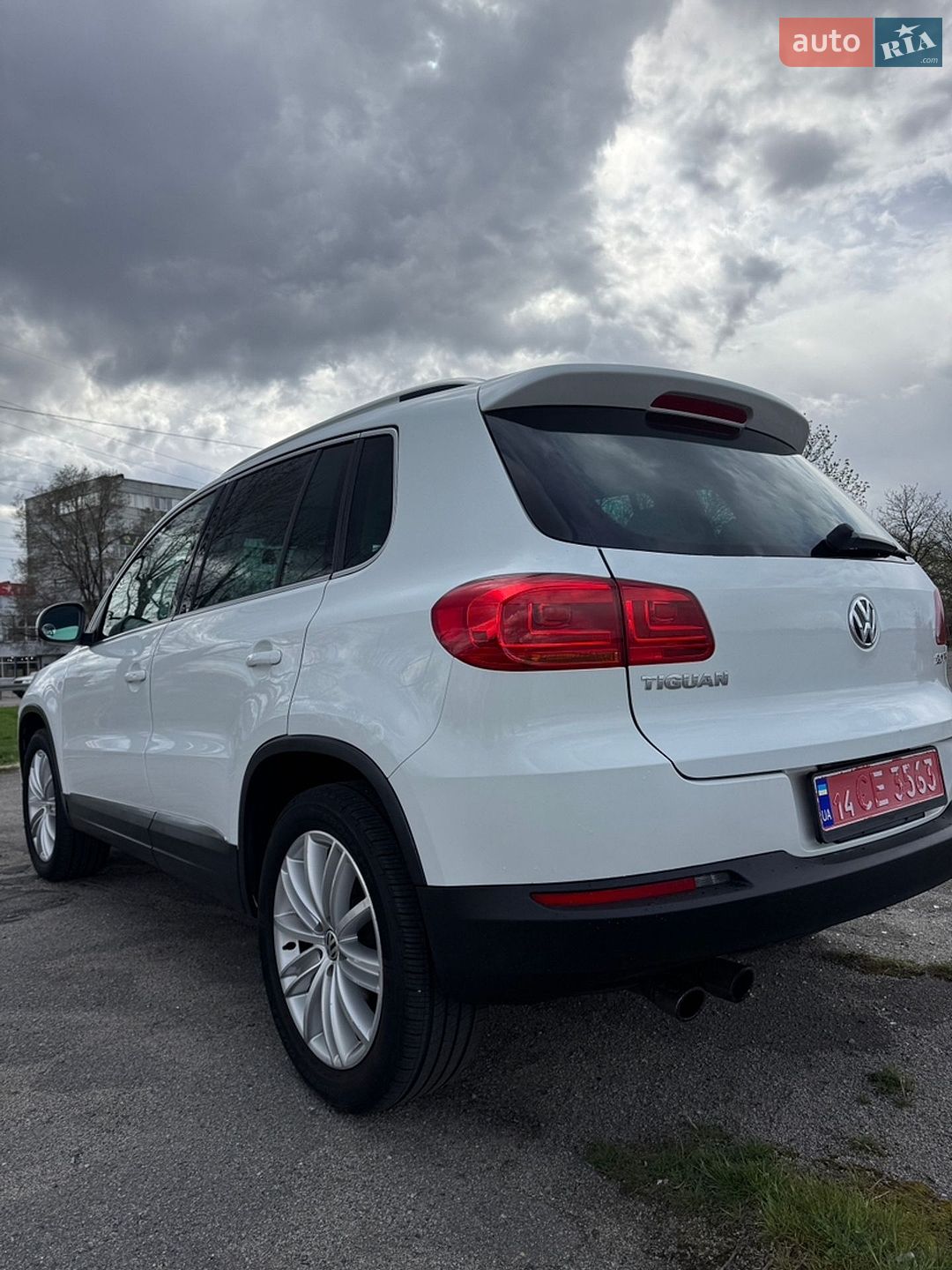 Volkswagen Tiguan 2015 VIN WVGAV7AX8FW567004 фото оголошення 8 з 17