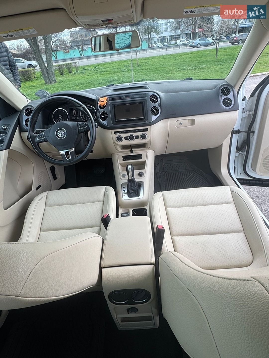 Volkswagen Tiguan 2015 VIN WVGAV7AX8FW567004 фото оголошення 13 з 17
