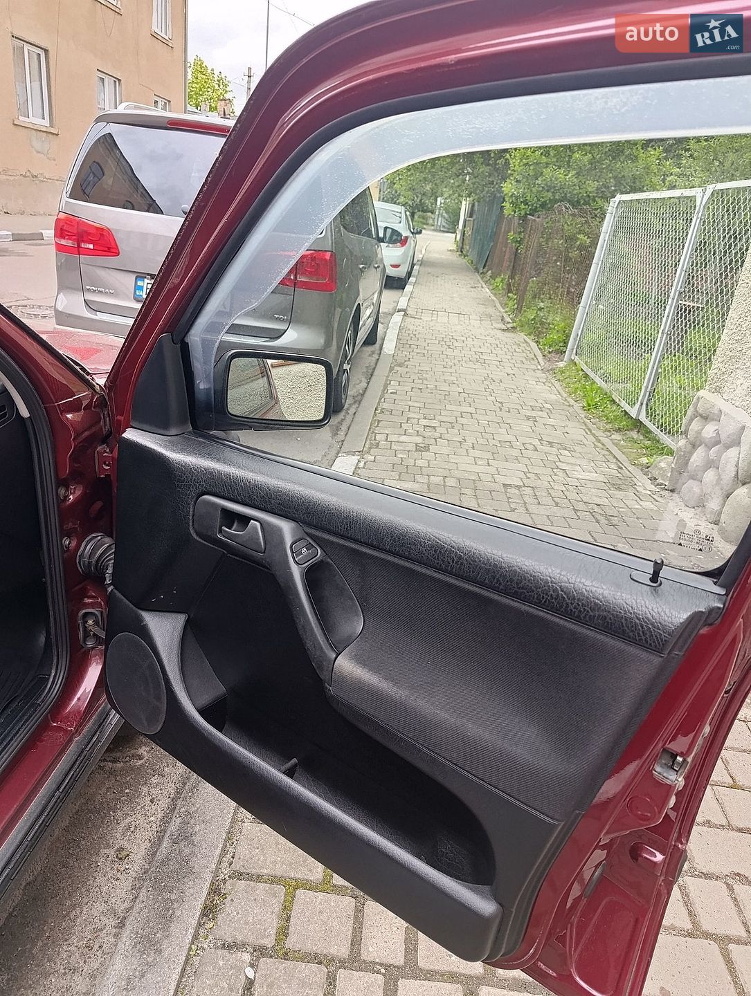 Volkswagen Golf 1996 VIN WVWZZZ1HZTW160466 фото оголошення 3 з 13