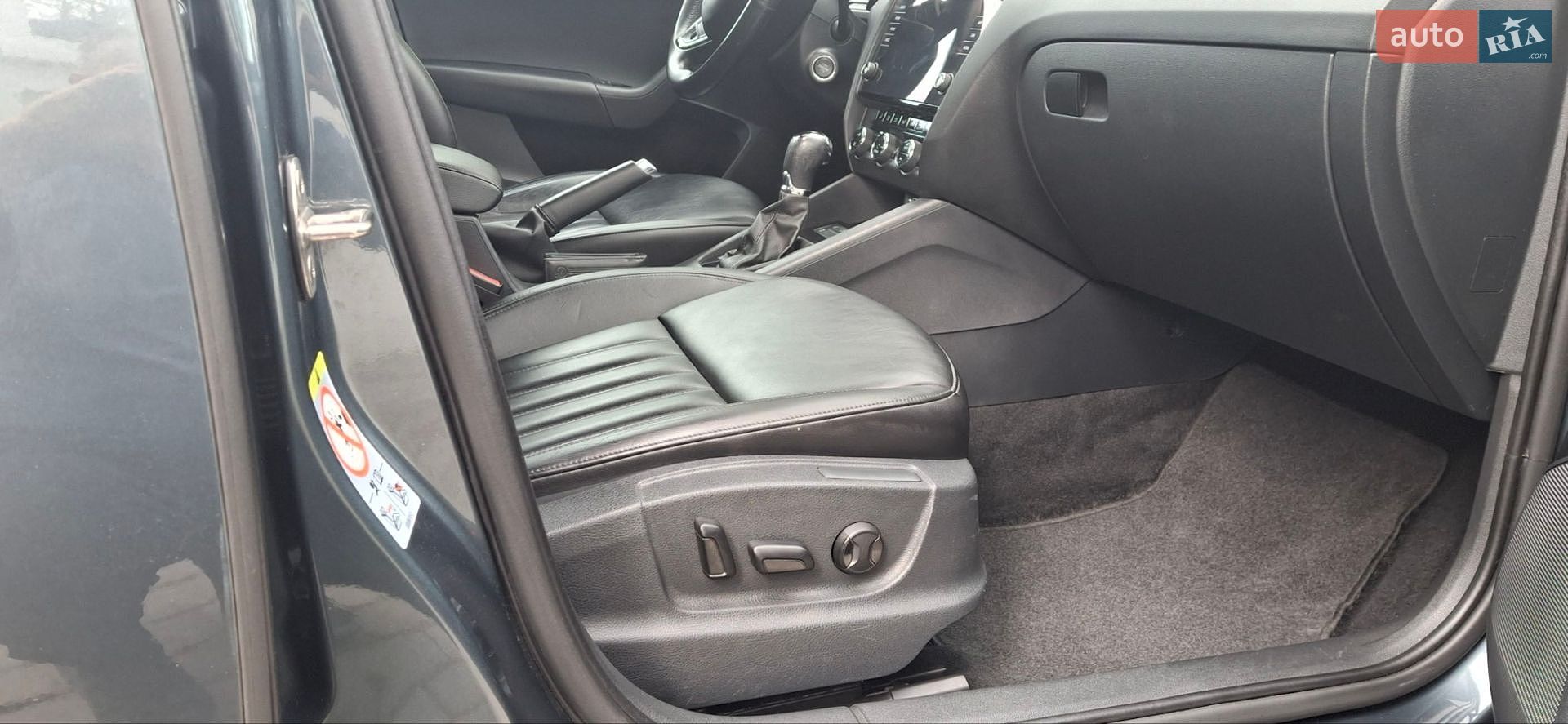 Skoda Octavia 2019 VIN TMBJJ7NE1K0166531 фото оголошення 31 з 57