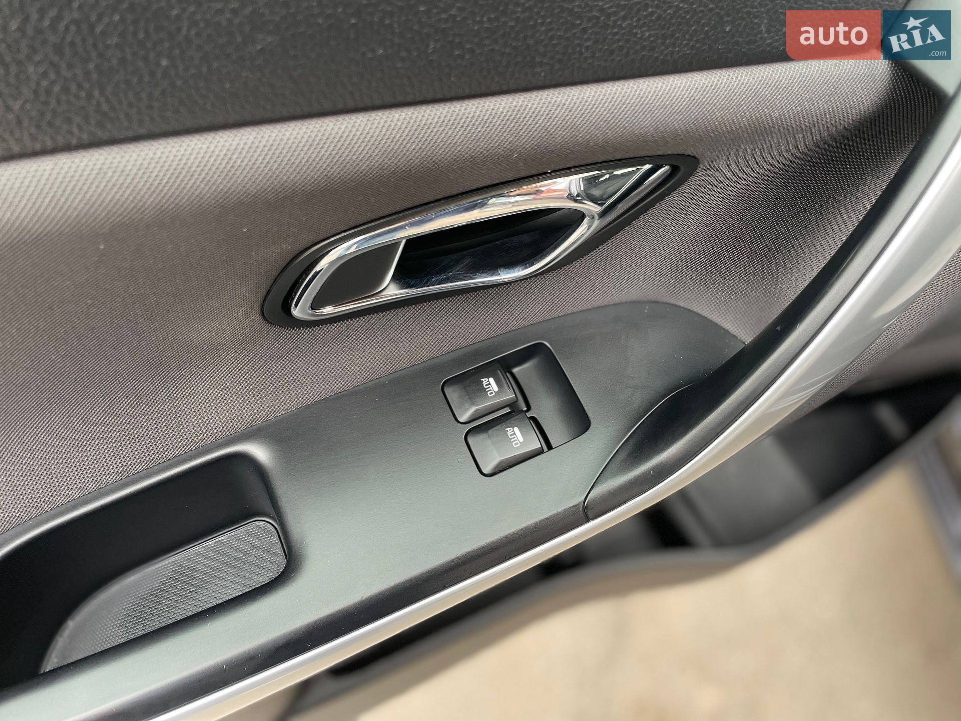 Kia Ceed 2015 VIN U5YHM816AEL086093 фото оголошення 34 з 122
