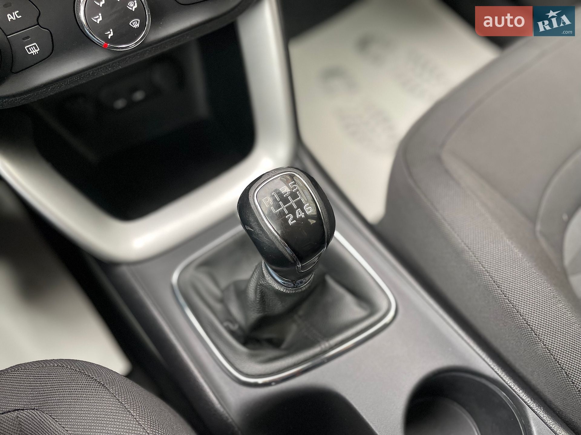 Kia Ceed 2015 VIN U5YHM816AEL086093 фото оголошення 55 з 122
