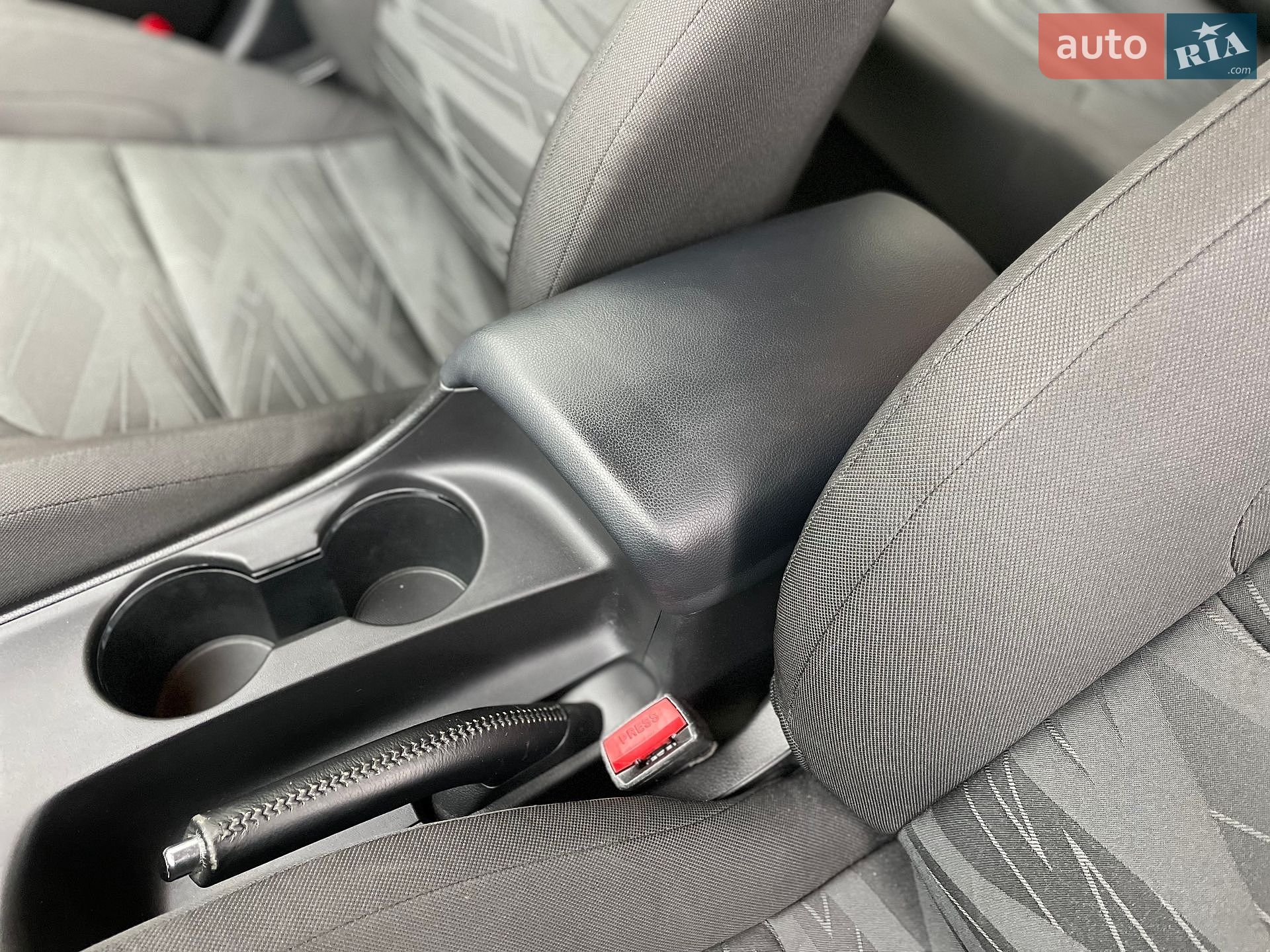 Kia Ceed 2015 VIN U5YHM816AEL086093 фото оголошення 60 з 122