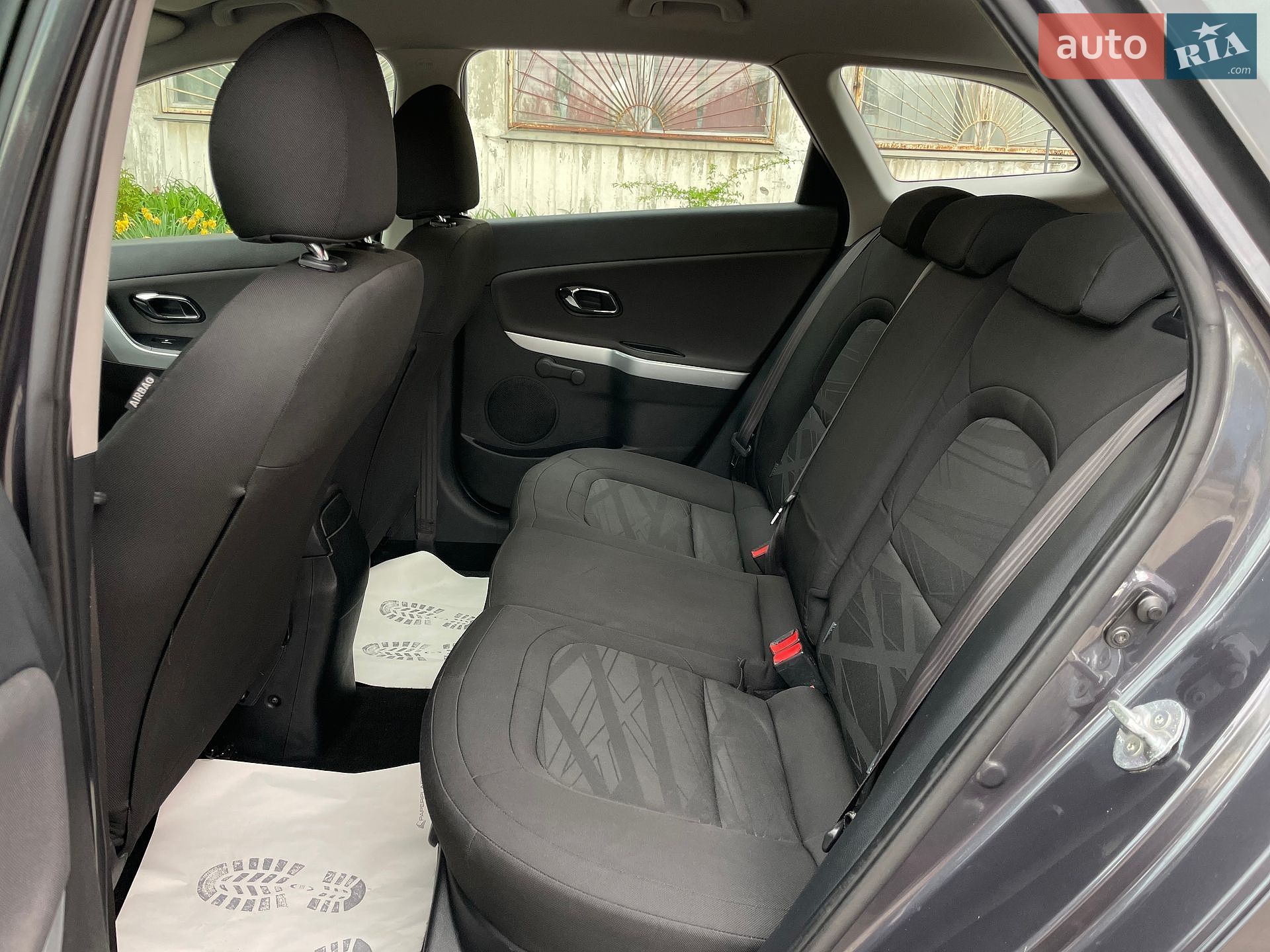 Kia Ceed 2015 VIN U5YHM816AEL086093 фото оголошення 61 з 122