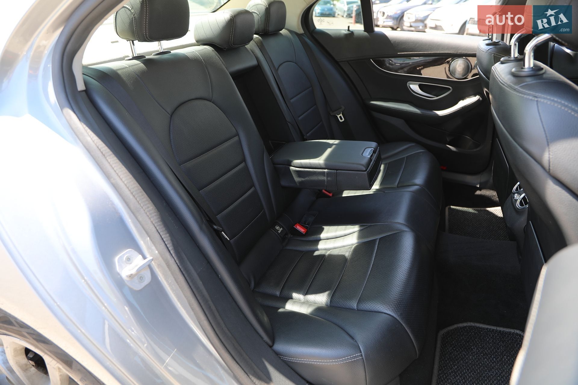 Mercedes-Benz C-Class 2016 VIN 55SWF4KB0GU134435 фото оголошення 13 з 31