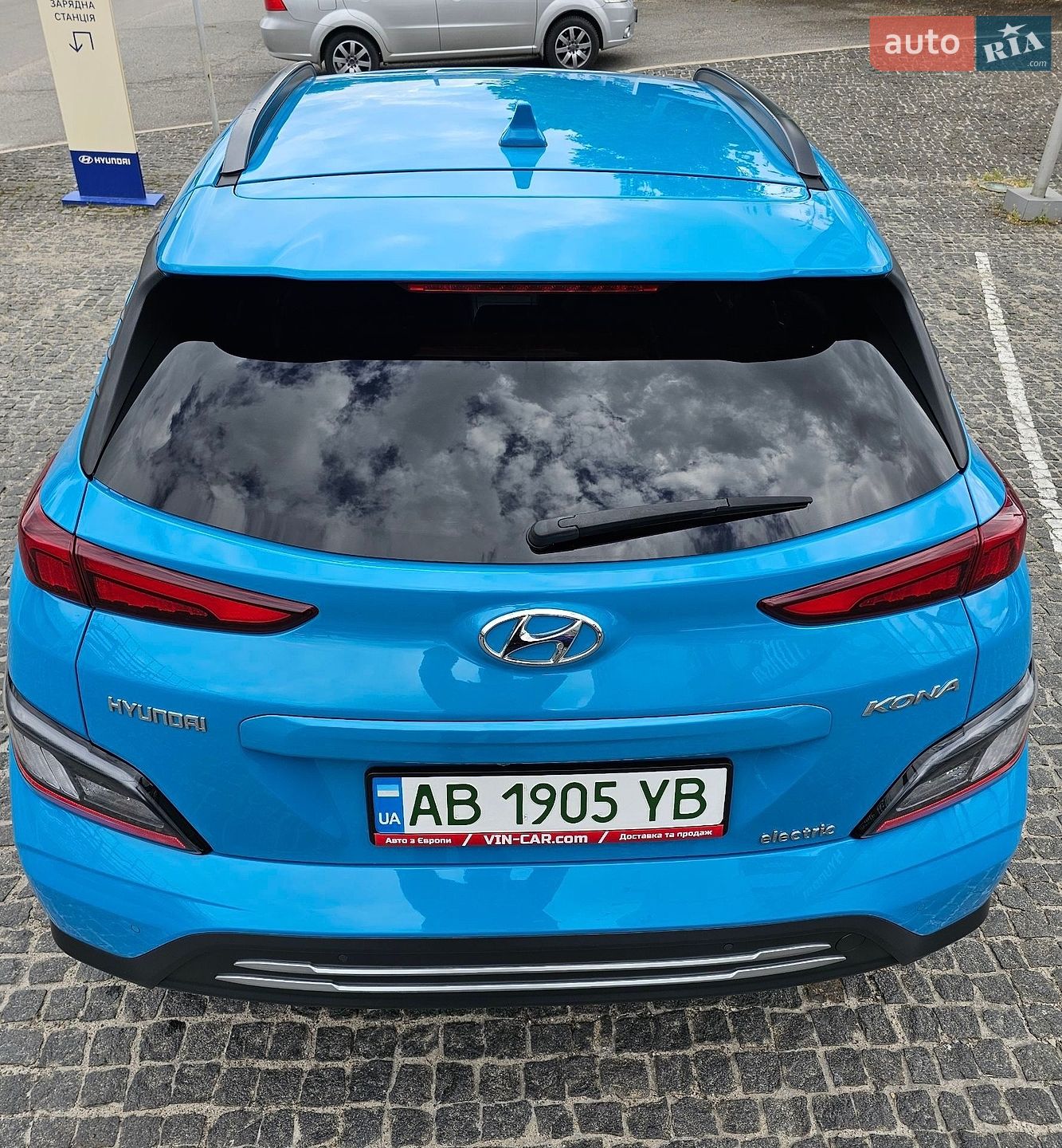 Hyundai Kona Electric 2021 VIN TMAK381HFMJ032604 фото оголошення 3 з 25