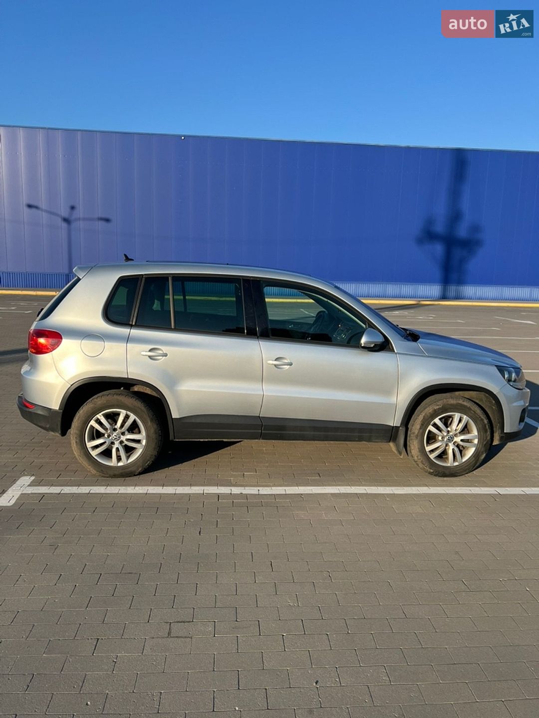 Volkswagen Tiguan 2013 VIN WVGBV3AX2DW625781 фото оголошення 2 з 10