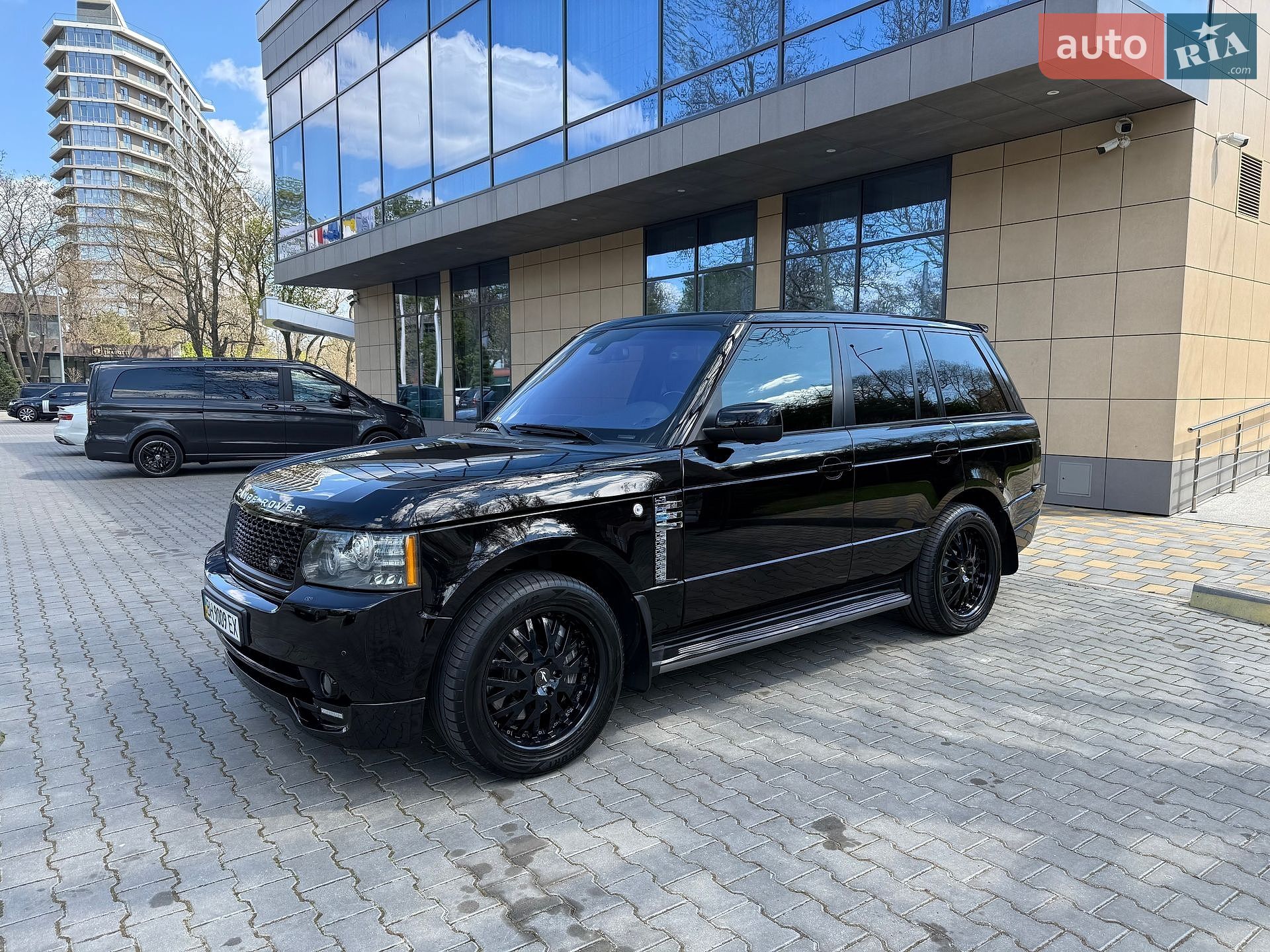 Land Rover Range Rover 2011 VIN SALLMAME4BA338076 фото оголошення 2 з 42