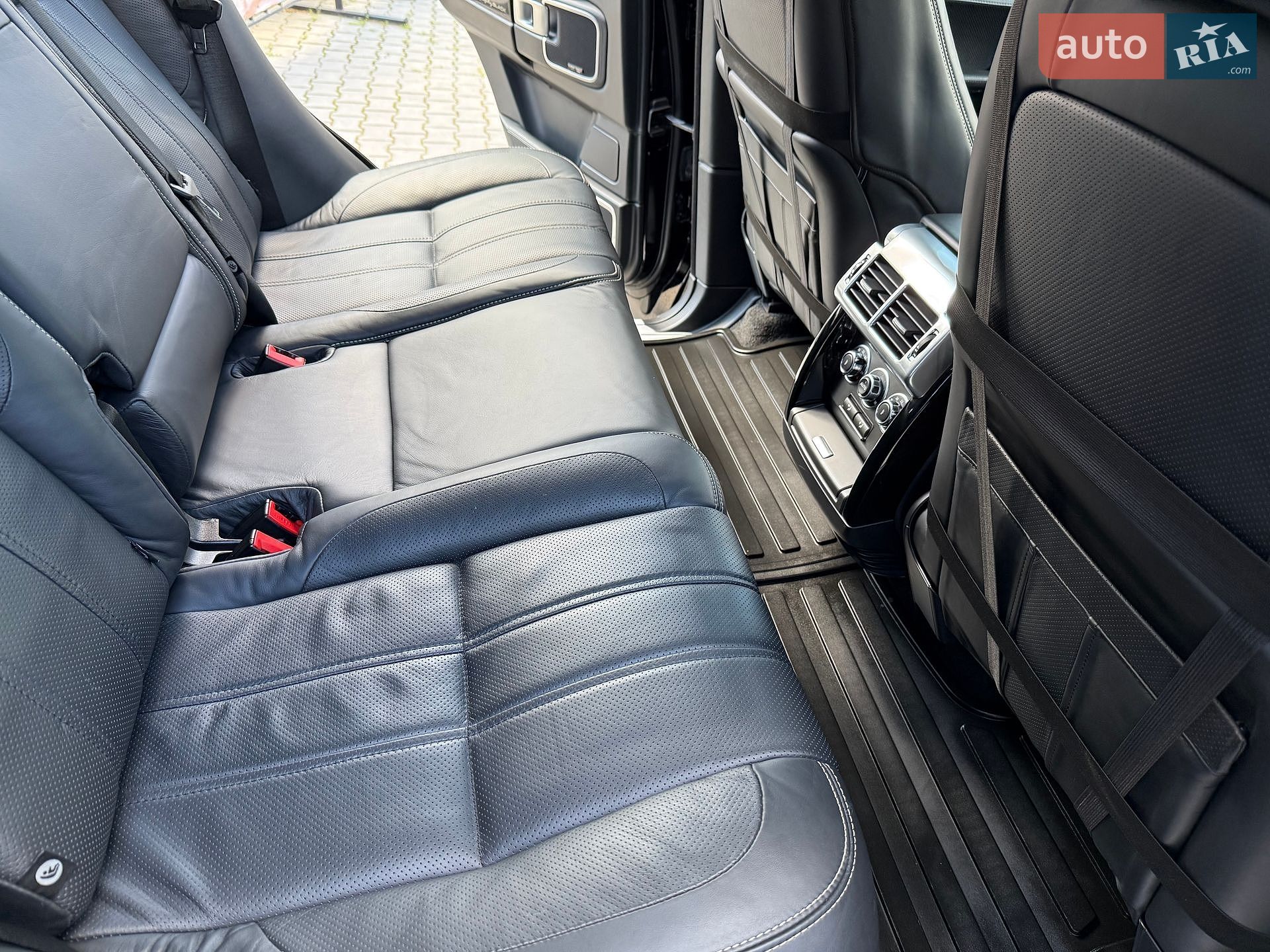 Land Rover Range Rover 2011 VIN SALLMAME4BA338076 фото оголошення 13 з 42