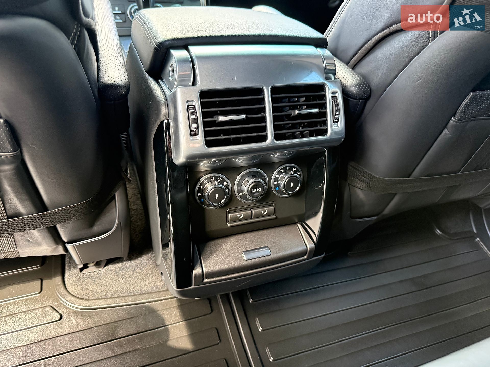 Land Rover Range Rover 2011 VIN SALLMAME4BA338076 фото оголошення 16 з 42