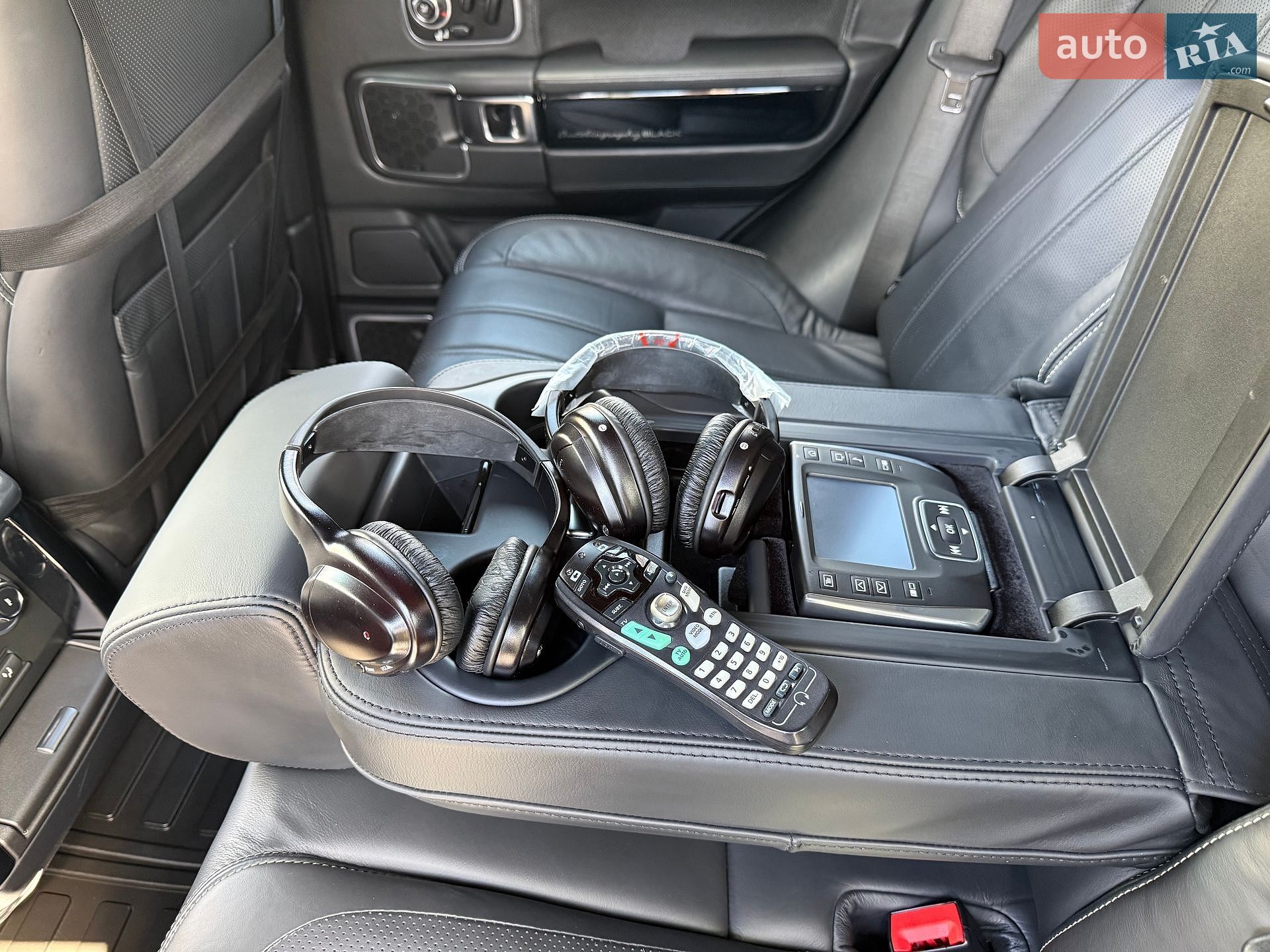 Land Rover Range Rover 2011 VIN SALLMAME4BA338076 фото оголошення 17 з 42