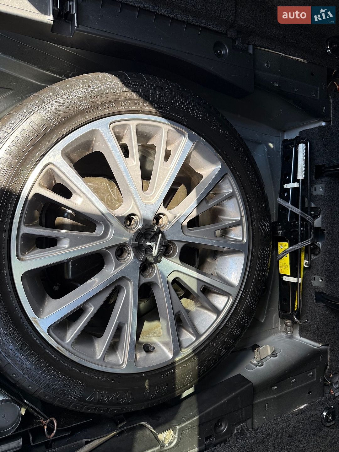 Land Rover Range Rover 2011 VIN SALLMAME4BA338076 фото оголошення 18 з 42