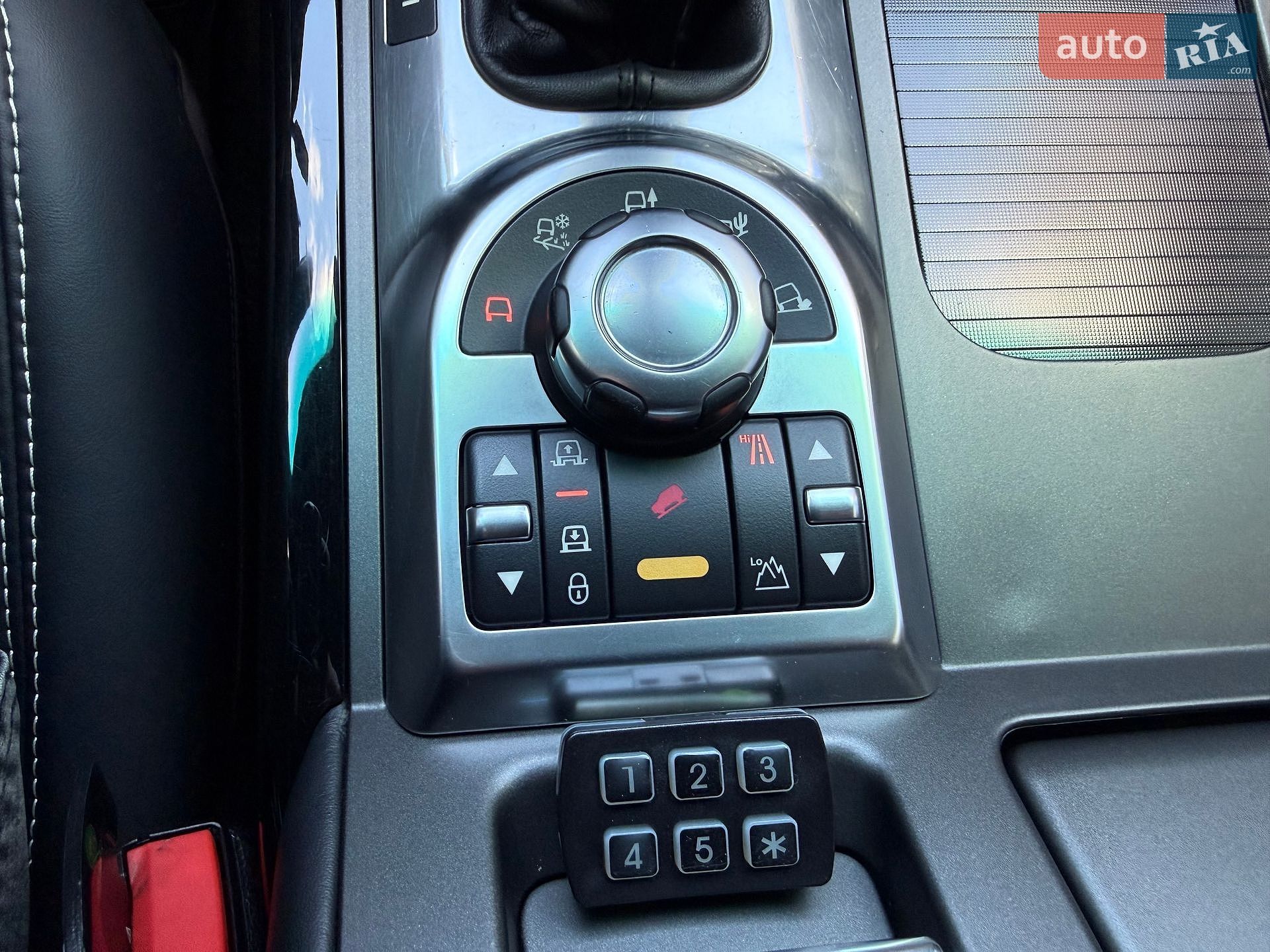 Land Rover Range Rover 2011 VIN SALLMAME4BA338076 фото оголошення 38 з 42
