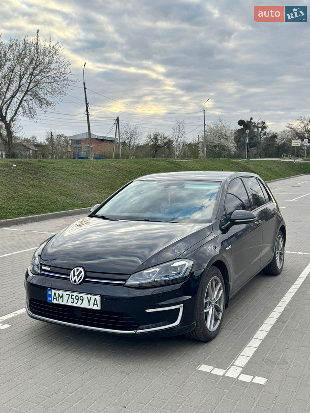 Volkswagen e-Golf 2018 VIN WVWZZZAUZJ8904028 фото оголошення 25 з 27