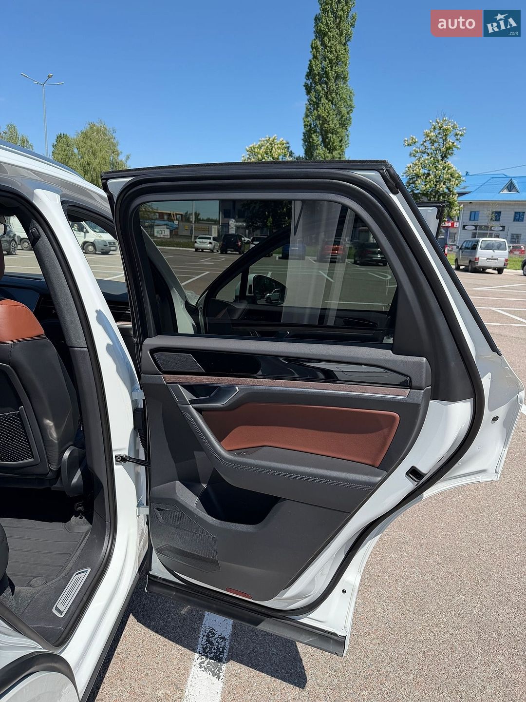 Volkswagen Touareg 2022 VIN WVGZZZCRZND015761 фото оголошення 12 з 28